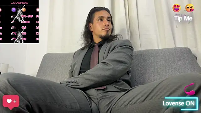 Snapshot of Tom_blunt96 chatting on 10, 11, 2025 Tom blunt96 online show from 10, 11, 2025