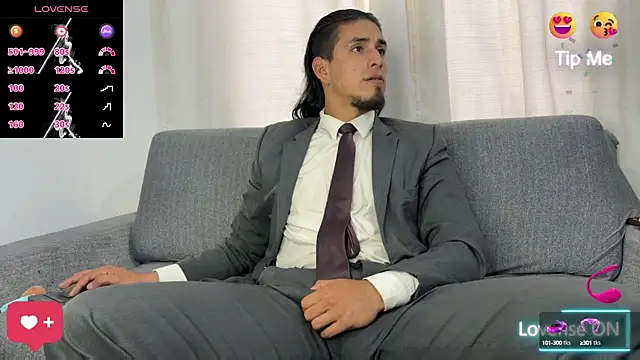 Snapshot of Tom_blunt96 chatting on 15, 11, 2025 Tom blunt96 online show from 15, 11, 2025