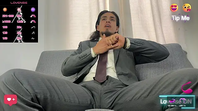 Snapshot of Tom_blunt96 chatting on 16, 11, 2025 Tom blunt96 online show from 16, 11, 2025