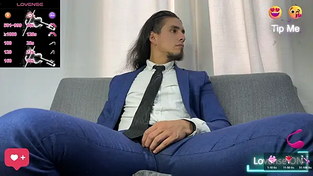 Snapshot of Tom_blunt96 chatting on 22, 11, 2025 Tom blunt96 online show from 22, 11, 2025