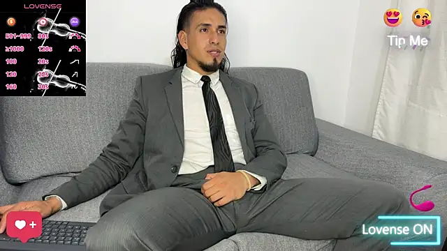 Snapshot of Tom_blunt96 chatting on 29, 11, 2025 Tom blunt96 online show from 29, 11, 2025