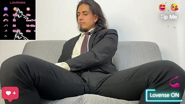 Snapshot of Tom_blunt96 chatting on 3, 12, 2025 Tom blunt96 online show from 3, 12, 2025