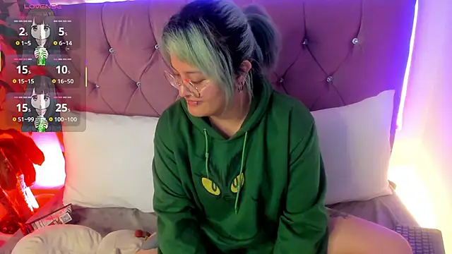 Snapshot of lucky-leah chatting on 16, 2, 2025 lucky-leah online show from 16, 2, 2025