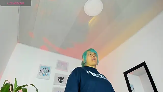 Snapshot of lucky-leah chatting on 7, 3, 2025 lucky-leah online show from 7, 3, 2025