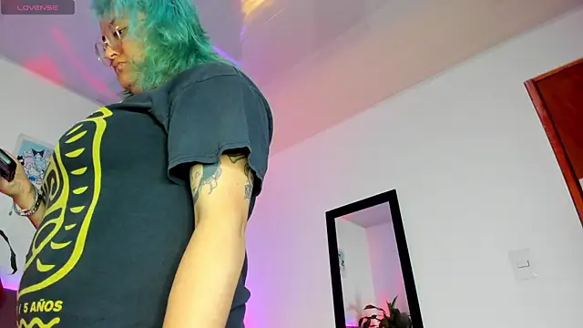 Snapshot of lucky-leah chatting on 19, 3, 2025 lucky-leah online show from 19, 3, 2025