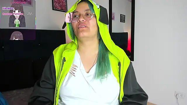 Snapshot of lucky-leah chatting on 23, 3, 2025 lucky-leah online show from 23, 3, 2025