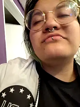 Snapshot of lucky-leah chatting on 20, 9, 2025 lucky-leah online show from 20, 9, 2025