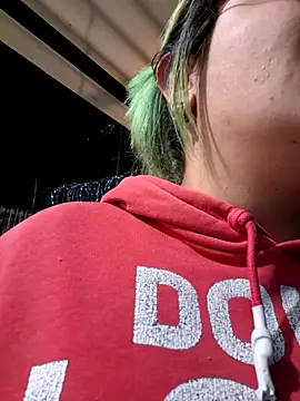 Snapshot of lucky-leah chatting on 28, 9, 2025 lucky-leah online show from 28, 9, 2025