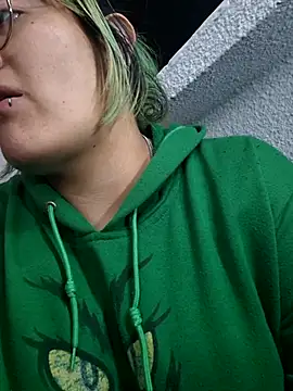 Snapshot of lucky-leah chatting on 10, 10, 2025 lucky-leah online show from 10, 10, 2025