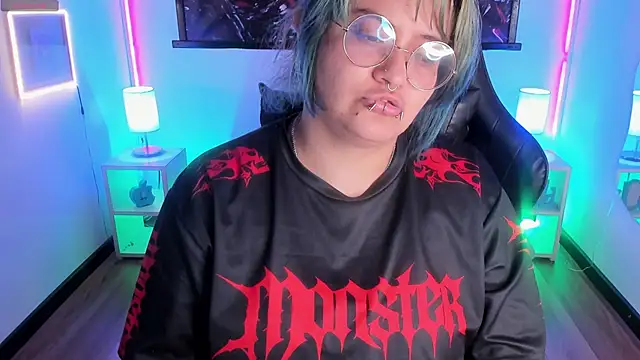 lucky-leah online show from 5, 4, 2026