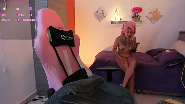 Kayla foxxy online show from 23, 4, 2026