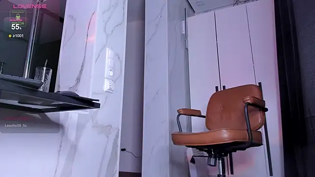 Snapshot of _Yvonne_ chatting on 15, 2, 2025 Yvonne online show from 15, 2, 2025