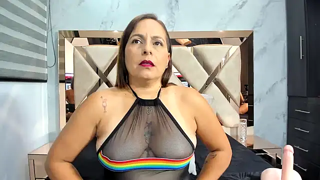 Snapshot of Susy_wisee chatting on 16, 2, 2025 Susy wisee online show from 16, 2, 2025