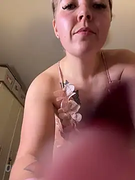 Snapshot of xxcurvyjessiexx chatting on 3, 11, 2025 xxcurvyjessiexx online show from 3, 11, 2025