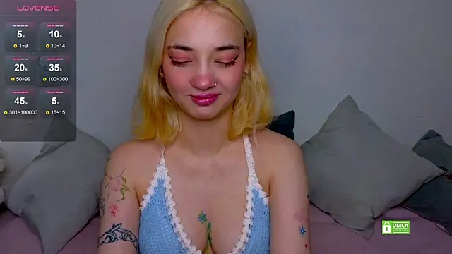 Snapshot of sandra_belll chatting on 24, 9, 2025 sandra belll online show from 24, 9, 2025