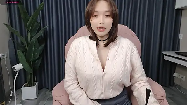 Snapshot of Cothy_Ti chatting on 14, 2, 2025 Cothy Ti online show from 14, 2, 2025