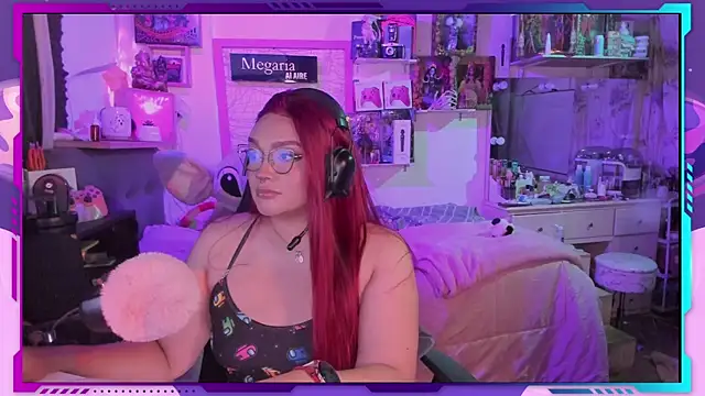 Snapshot of MegariaB chatting on 12, 9, 2025 MegariaB online show from 12, 9, 2025