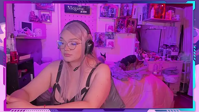 Snapshot of MegariaB chatting on 17, 10, 2025 MegariaB online show from 17, 10, 2025