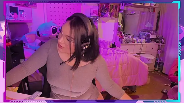 Snapshot of MegariaB chatting on 11, 11, 2025 MegariaB online show from 11, 11, 2025