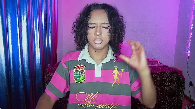 Snapshot of angelsdustxxx chatting on 28, 4, 2026 angelsdustxxx online show from 28, 4, 2026