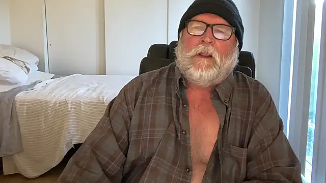 Snapshot of Drummajor chatting on 14, 1, 2025 Drummajor online show from 14, 1, 2025