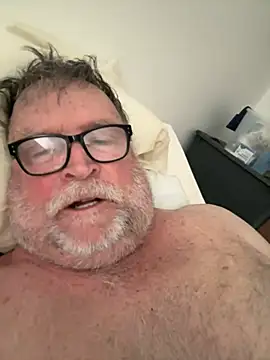 Snapshot of Drummajor chatting on 4, 2, 2025 Drummajor online show from 4, 2, 2025