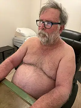 Snapshot of Drummajor chatting on 4, 3, 2025 Drummajor online show from 4, 3, 2025