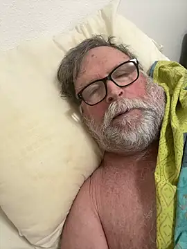 Snapshot of Drummajor chatting on 6, 3, 2025 Drummajor online show from 6, 3, 2025