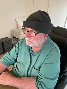 Snapshot of Drummajor chatting on 10, 3, 2025 Drummajor online show from 10, 3, 2025