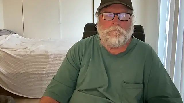 Snapshot of Drummajor chatting on 26, 10, 2025 Drummajor online show from 26, 10, 2025