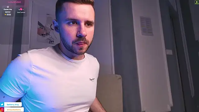 EnriqueBarberry online show from 9, 3, 2025