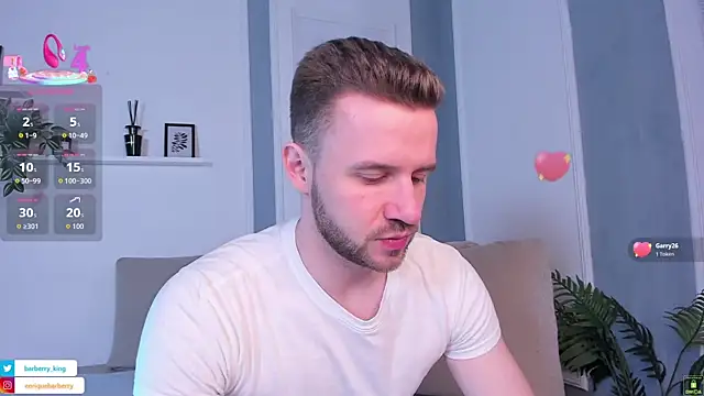 Snapshot of EnriqueBarberry chatting on 4, 4, 2026 EnriqueBarberry online show from 4, 4, 2026