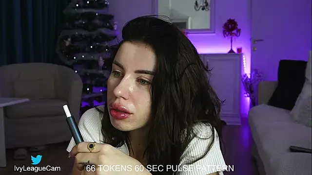 Snapshot of ivyleague_ chatting on 20, 12, 2024 ivyleague  online show from 20, 12, 2024