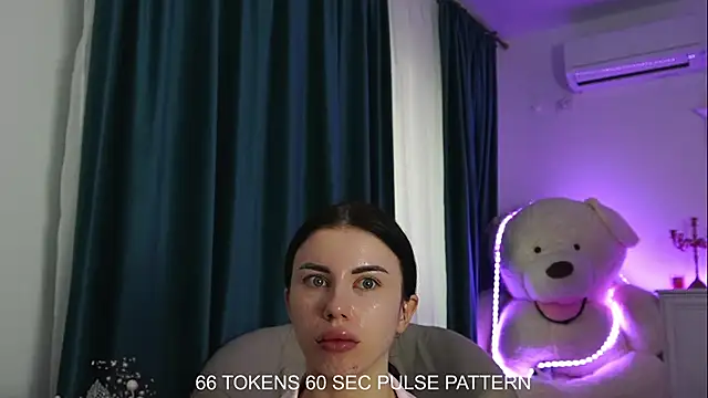 Snapshot of ivyleague_ chatting on 11, 1, 2025 ivyleague  online show from 11, 1, 2025