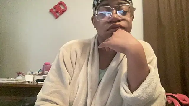 MommyConfident online show from 25, 11, 2025