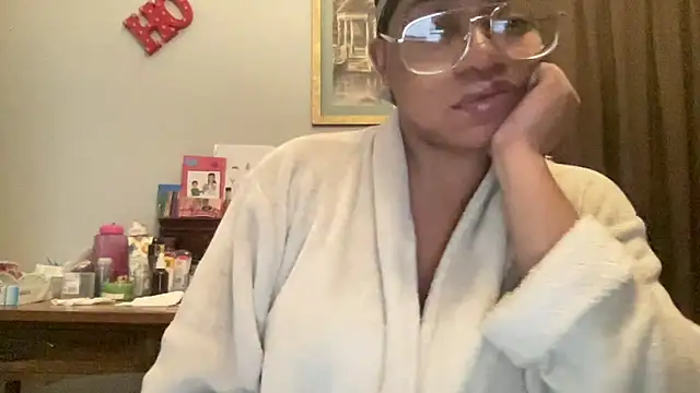 MommyConfident online show from 14, 12, 2025