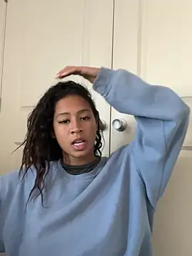Snapshot of VanessaBling chatting on 20, 12, 2024 VanessaBling online show from 20, 12, 2024
