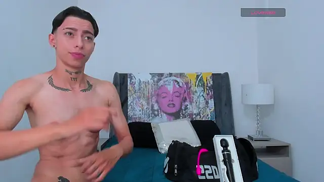 Snapshot of AmberAdams_ chatting on 12, 12, 2024 AmberAdams online show from 12, 12, 2024