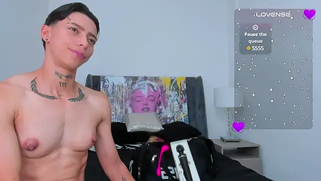 Snapshot of AmberAdams_ chatting on 15, 12, 2024 AmberAdams online show from 15, 12, 2024