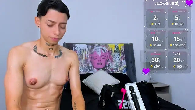 Snapshot of AmberAdams_ chatting on 17, 12, 2024 AmberAdams online show from 17, 12, 2024