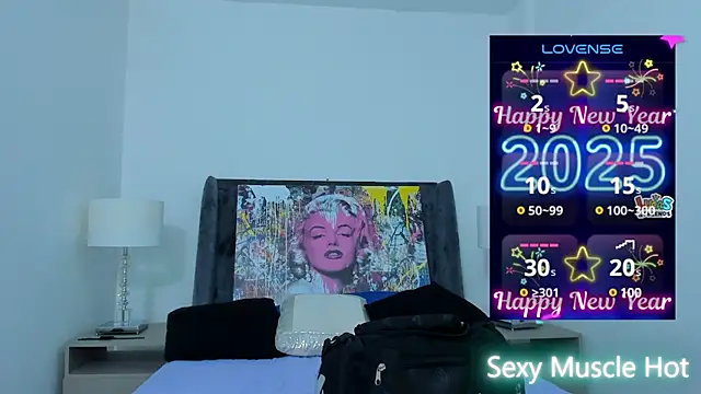 Snapshot of AmberAdams_ chatting on 4, 1, 2025 AmberAdams online show from 4, 1, 2025