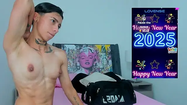 Snapshot of AmberAdams_ chatting on 5, 1, 2025 AmberAdams online show from 5, 1, 2025