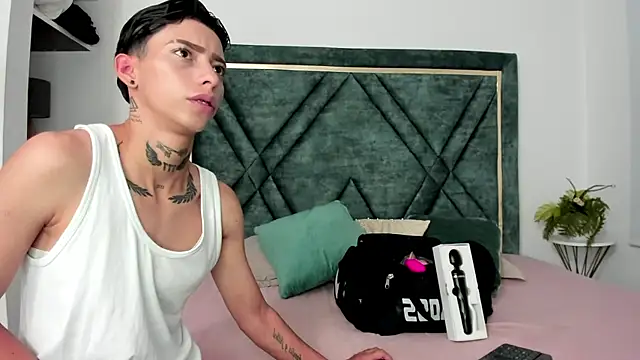 Snapshot of AmberAdams_ chatting on 4, 2, 2025 AmberAdams online show from 4, 2, 2025