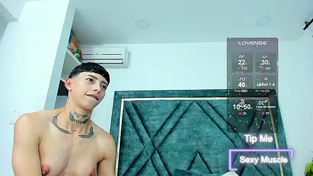 Snapshot of AmberAdams_ chatting on 5, 3, 2025 AmberAdams online show from 5, 3, 2025