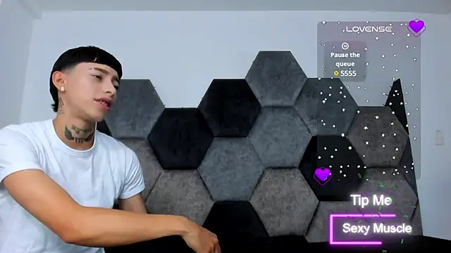 Snapshot of AmberAdams_ chatting on 7, 3, 2025 AmberAdams online show from 7, 3, 2025