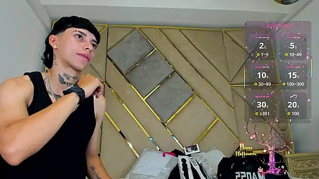 Snapshot of AmberAdams_ chatting on 24, 10, 2025 AmberAdams online show from 24, 10, 2025