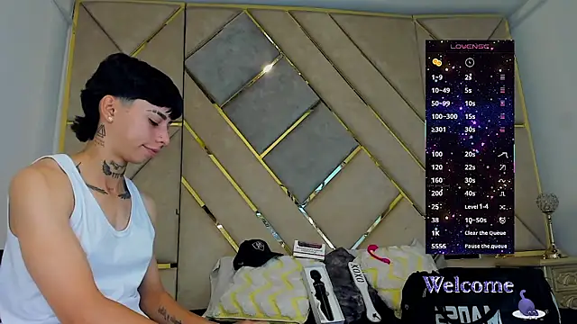 Snapshot of AmberAdams_ chatting on 4, 11, 2025 AmberAdams online show from 4, 11, 2025