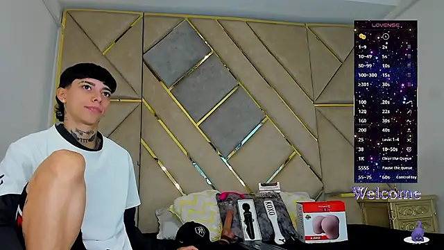 Snapshot of AmberAdams_ chatting on 6, 11, 2025 AmberAdams online show from 6, 11, 2025