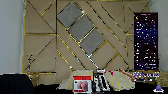 Snapshot of AmberAdams_ chatting on 7, 11, 2025 AmberAdams online show from 7, 11, 2025