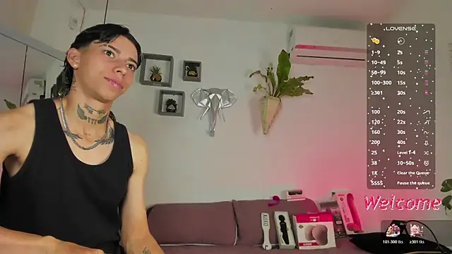 Snapshot of AmberAdams_ chatting on 14, 12, 2025 AmberAdams online show from 14, 12, 2025